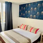 De Flore Hotel