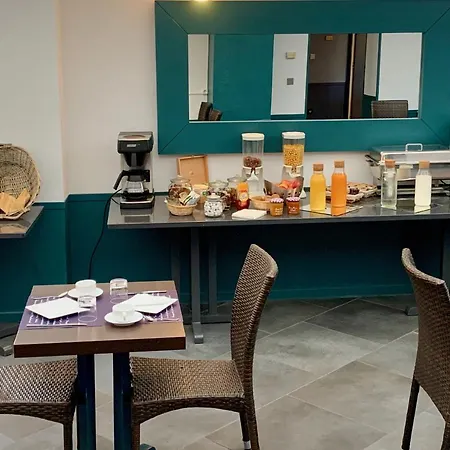 De Flore Hotel