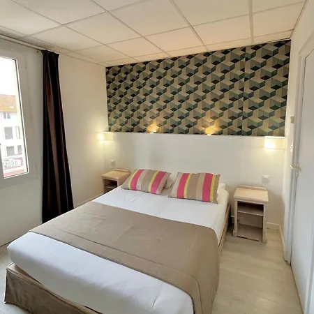 Hotel De Flore Saint-Raphaël